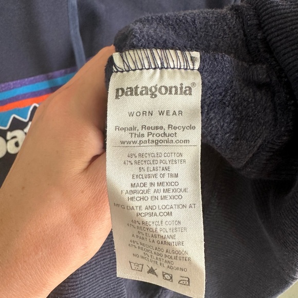 Patagonia Men's Navy Casual Uprisal Hoodie using Organic Recycled Material - Picture 4 of 5